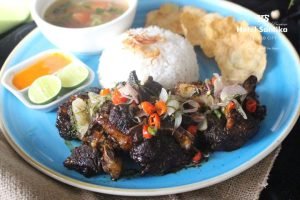 Foto : Buntut Sapi Diracik Bumbu Tradisional