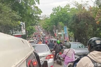 Kondisi Jalan Raya Puspiptek arah Unpam Viktor beberapa waktu lalu
